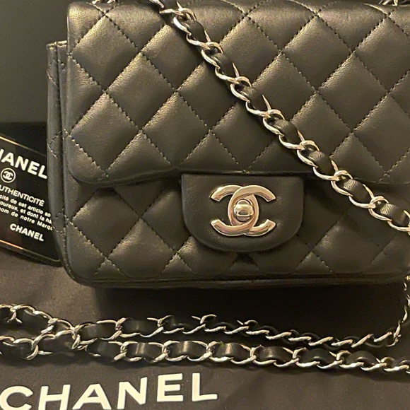 Square Chanel authentic 100% amidst new condition - Picture 4 of 4